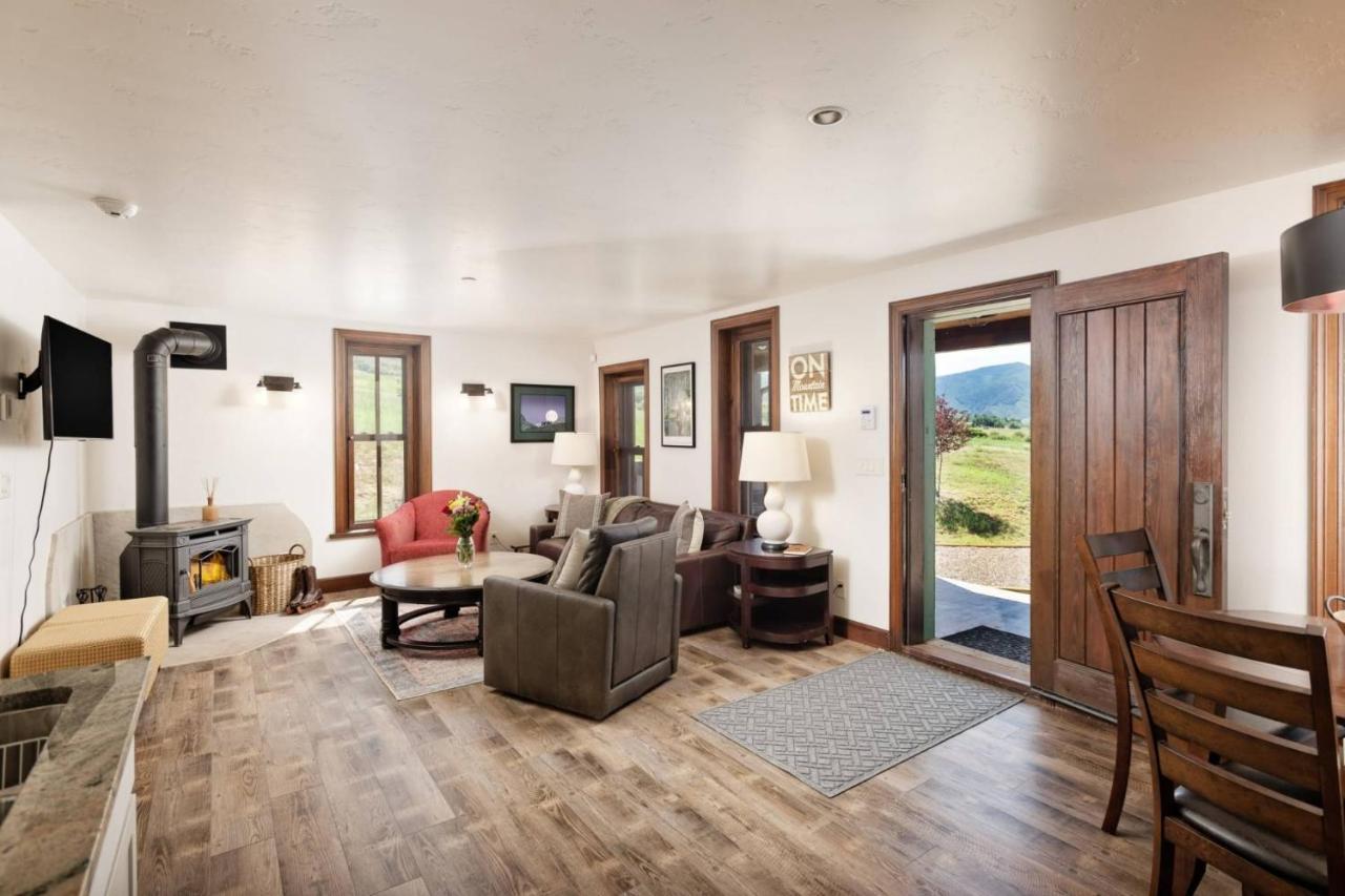 Chaparral Aspen Ranch Cabin Woody Creek エクステリア 写真